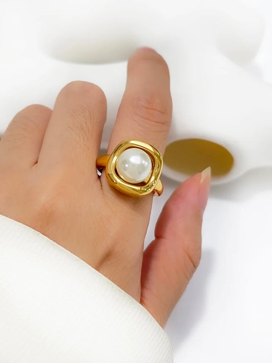 Huge Pearl Ring