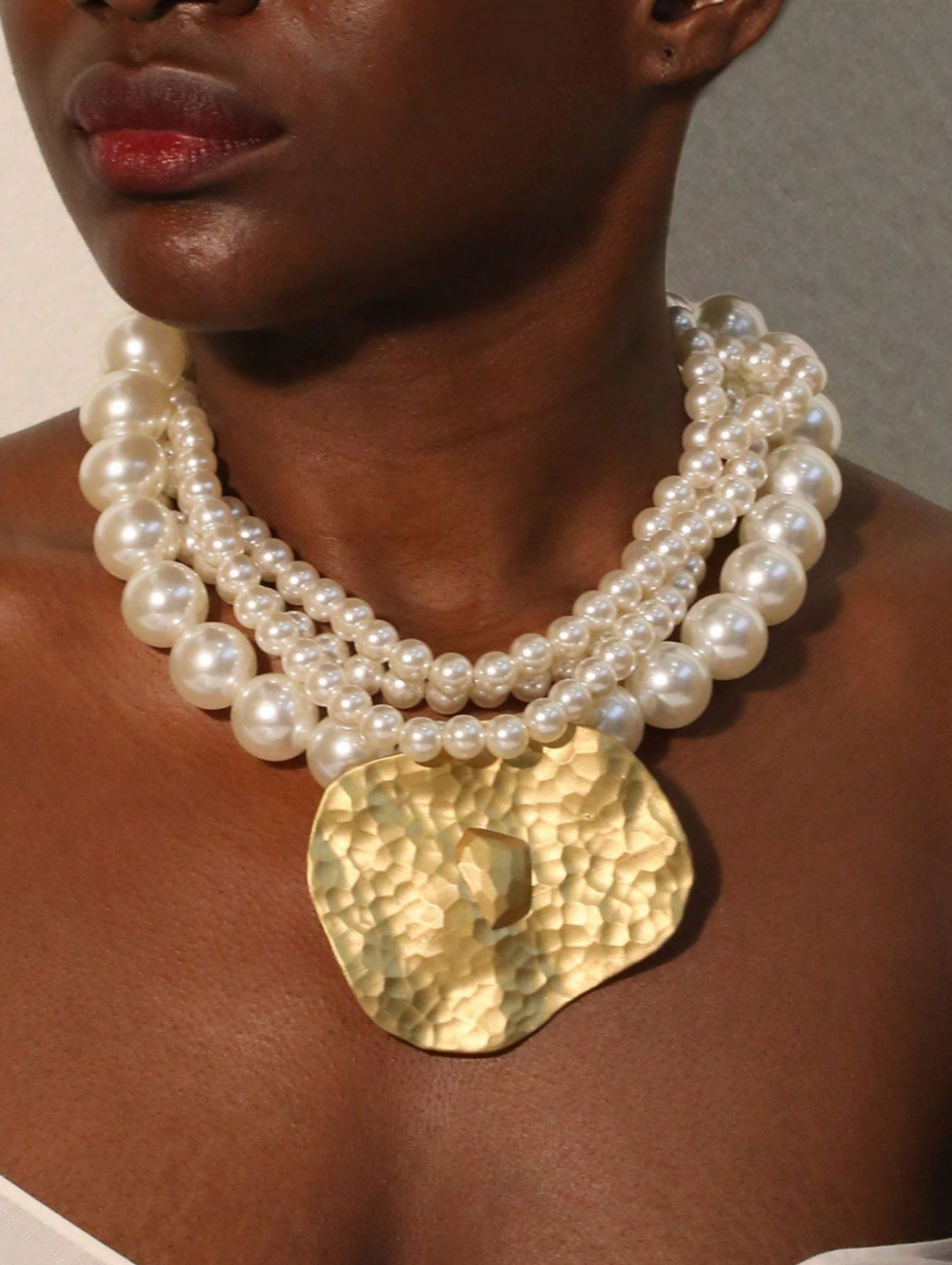 Big Gold Pearl Neckalce