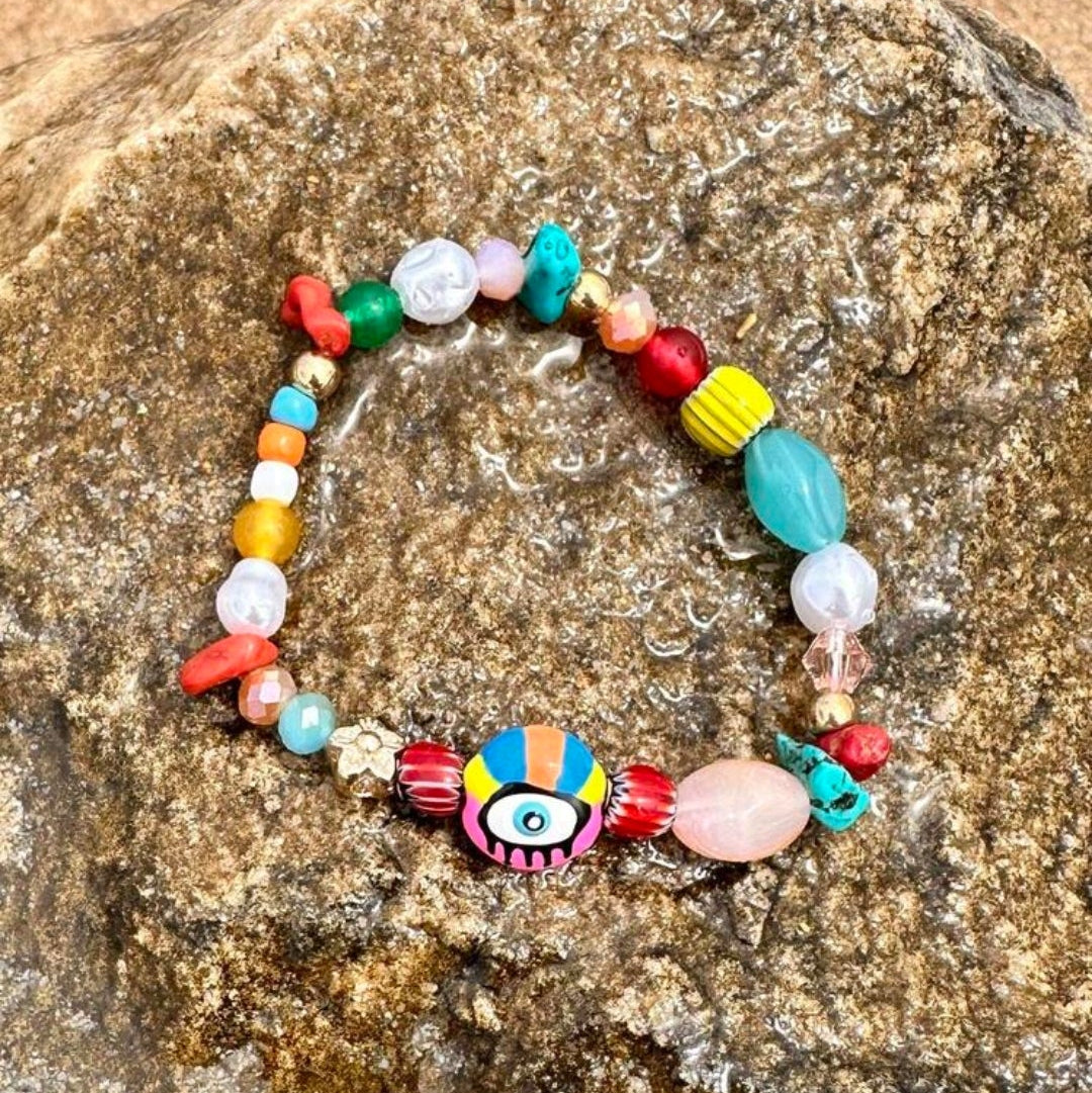 Glass Pink Eye Bracelet