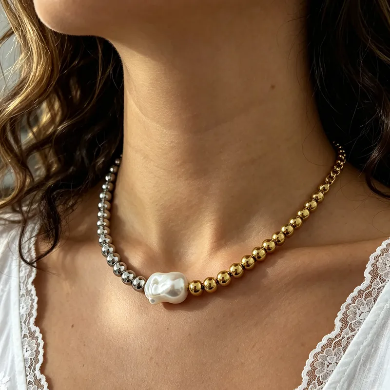 Dot Pearl Necklace