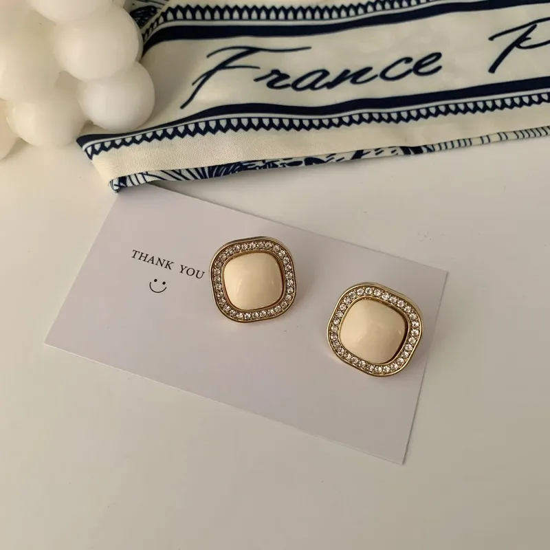 Cate Earring
