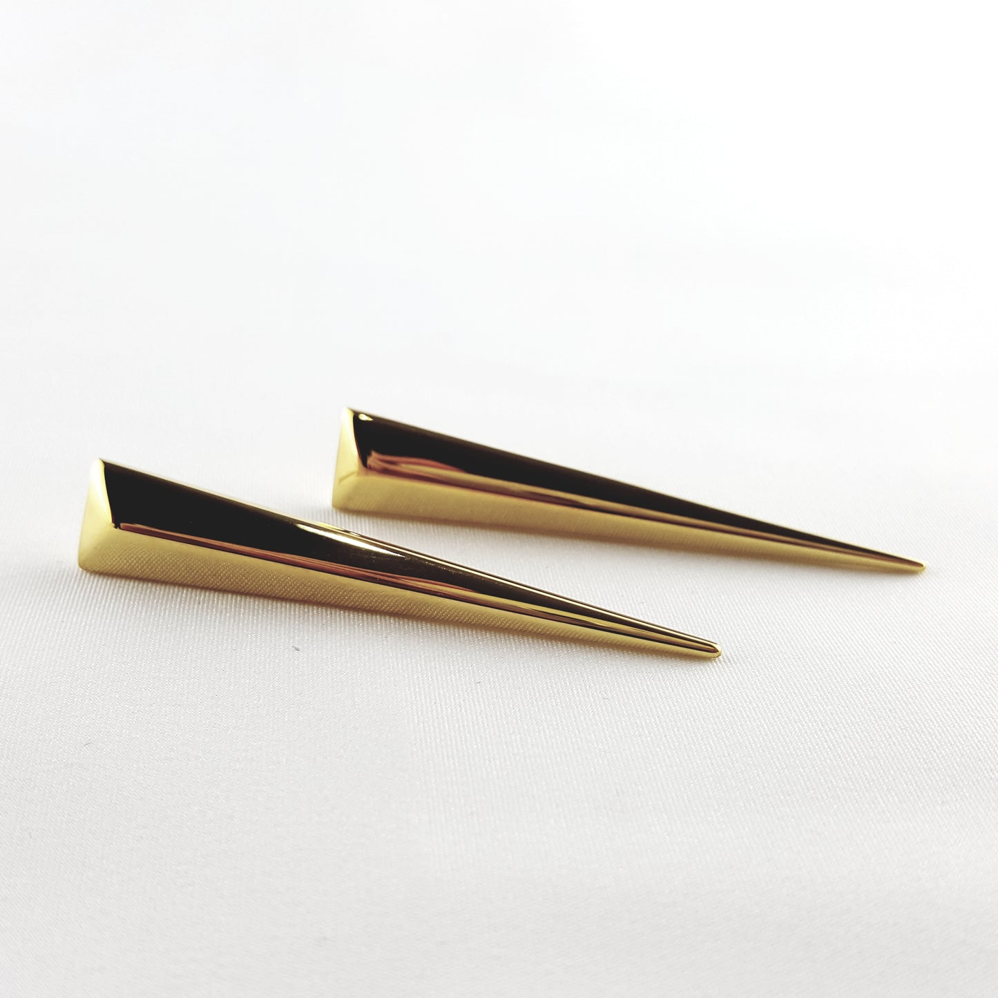 Accesorios de moda Aretes en tendencia fashion - Encuentralos en Lorela