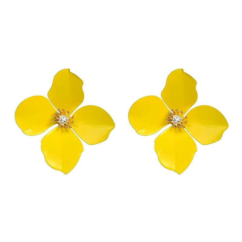 Accesorios de moda Aretes en tendencia fashion - Encuentralos en Lorela