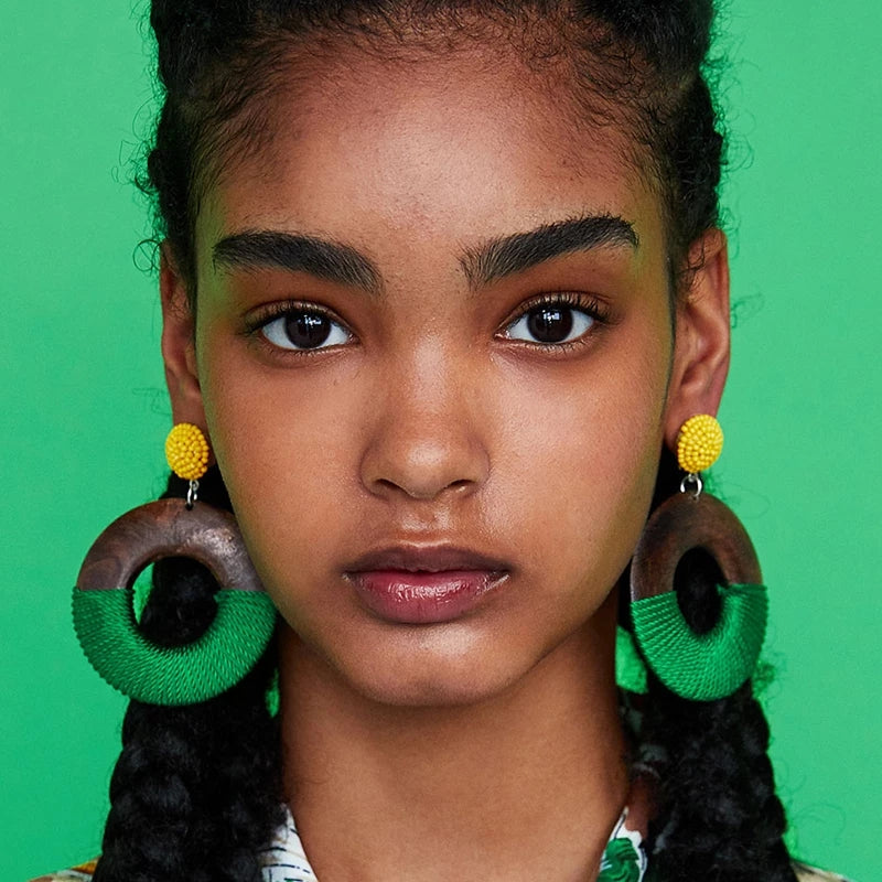 Accesorios de moda Aretes en tendencia fashion - Encuentralos en Lorela