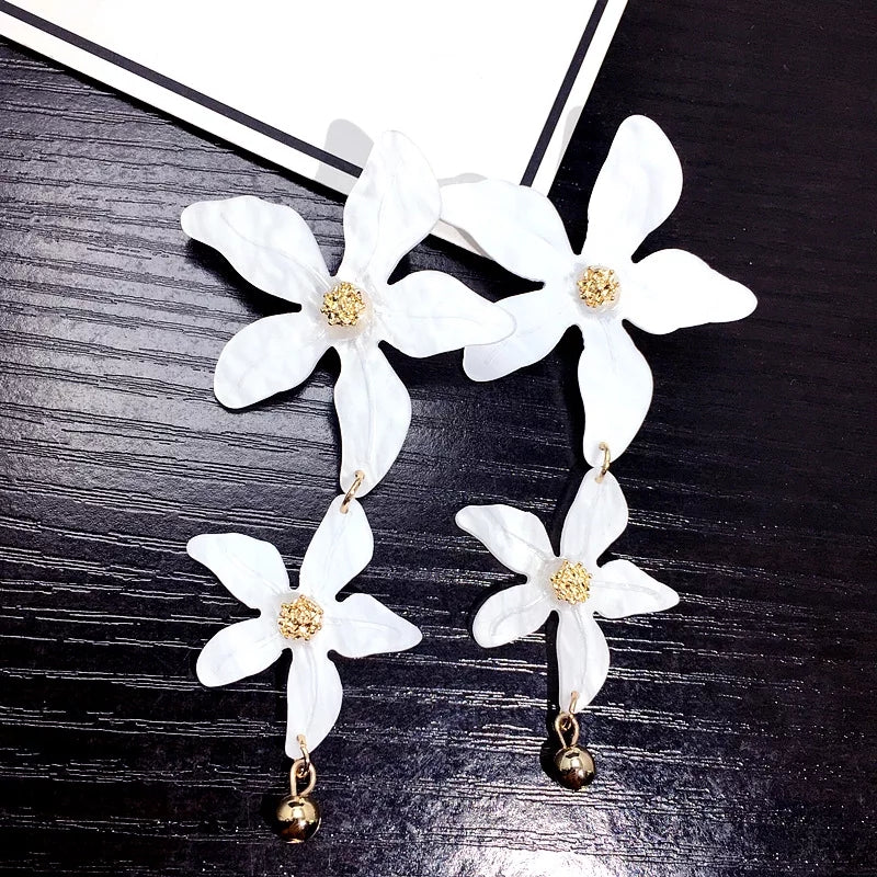 Accesorios de moda Aretes en tendencia fashion - Encuentralos en Lorela
