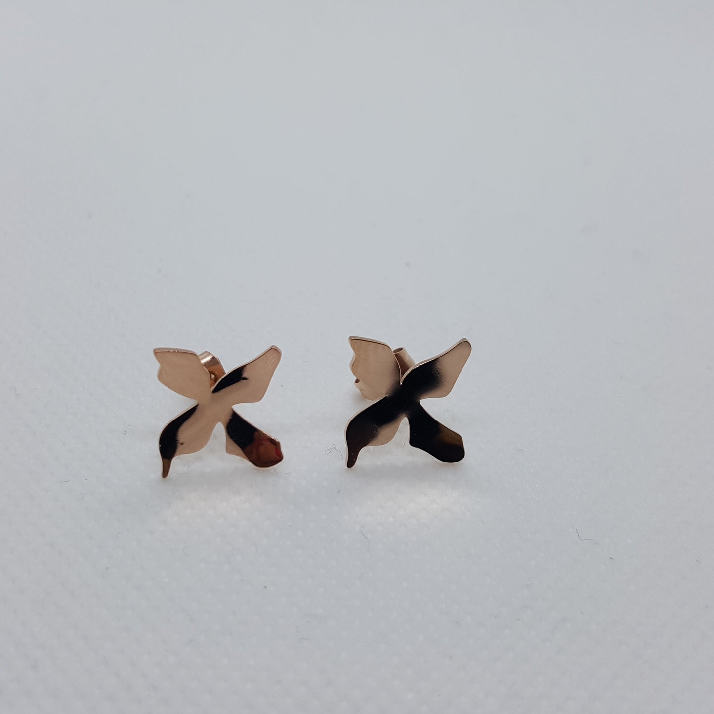 Accesorios de moda Aretes en tendencia fashion - Encuentralos en Lorela