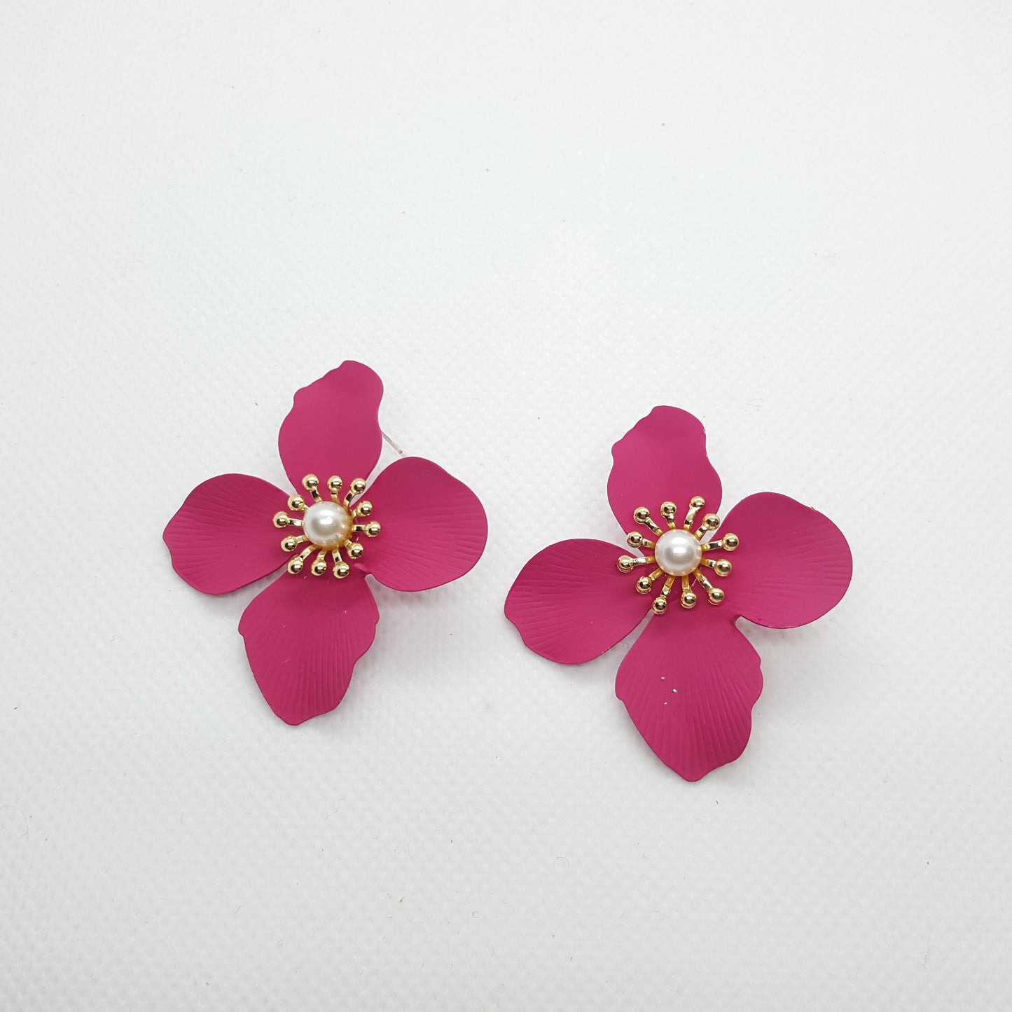 Accesorios de moda Aretes en tendencia fashion - Encuentralos en Lorela