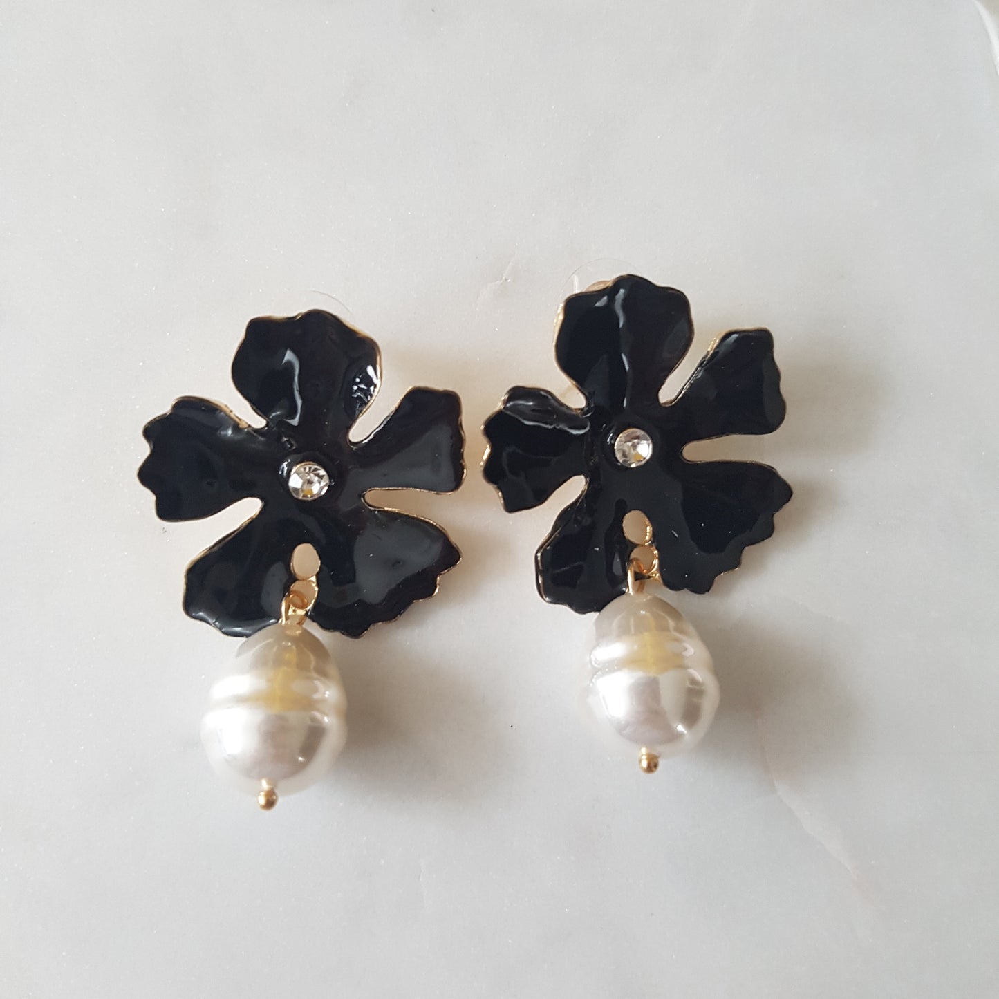 Margote Pearl Earring