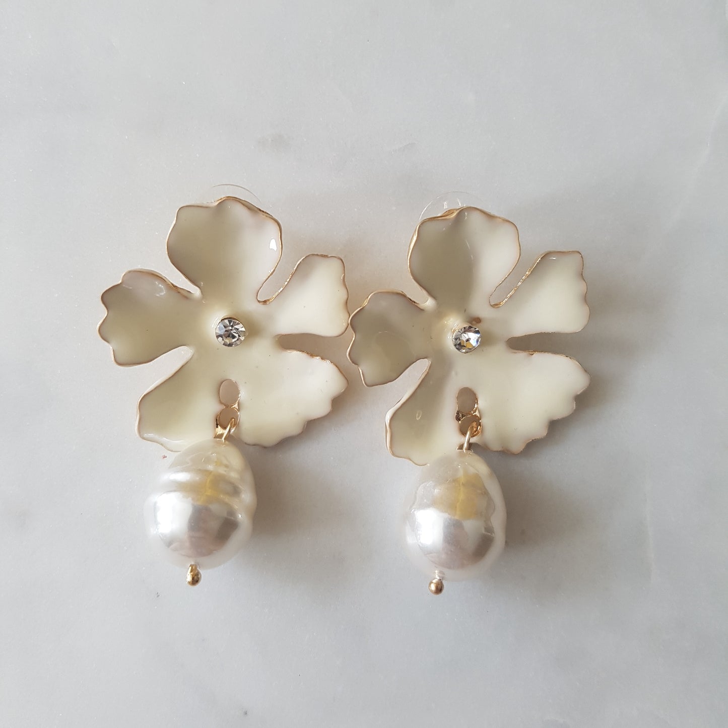 Margote Pearl Earring