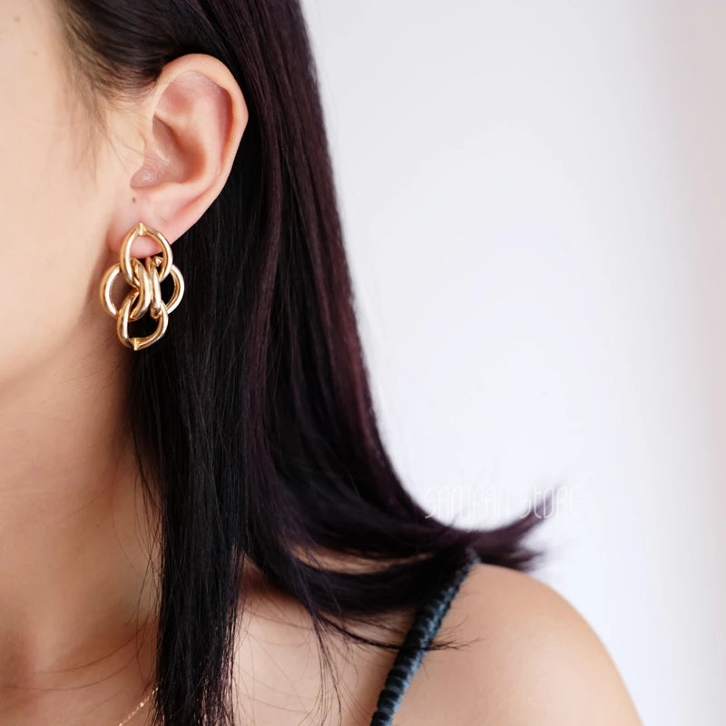 Accesorios de moda Aretes en tendencia fashion - Encuentralos en Lorela