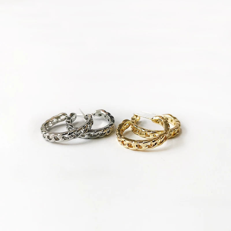 Cadena Hoops Earring