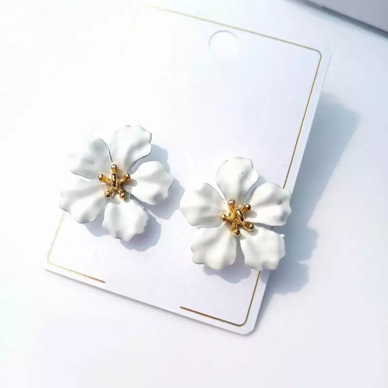 Accesorios de moda Aretes en tendencia fashion - Encuentralos en Lorela