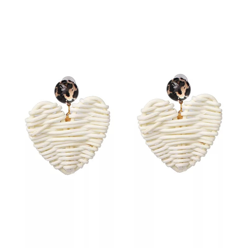 Accesorios de moda Aretes en tendencia fashion - Encuentralos en Lorela