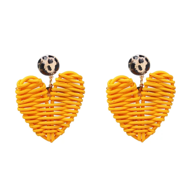 Accesorios de moda Aretes en tendencia fashion - Encuentralos en Lorela