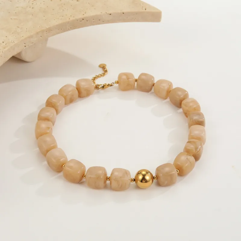 Res Gold Necklace