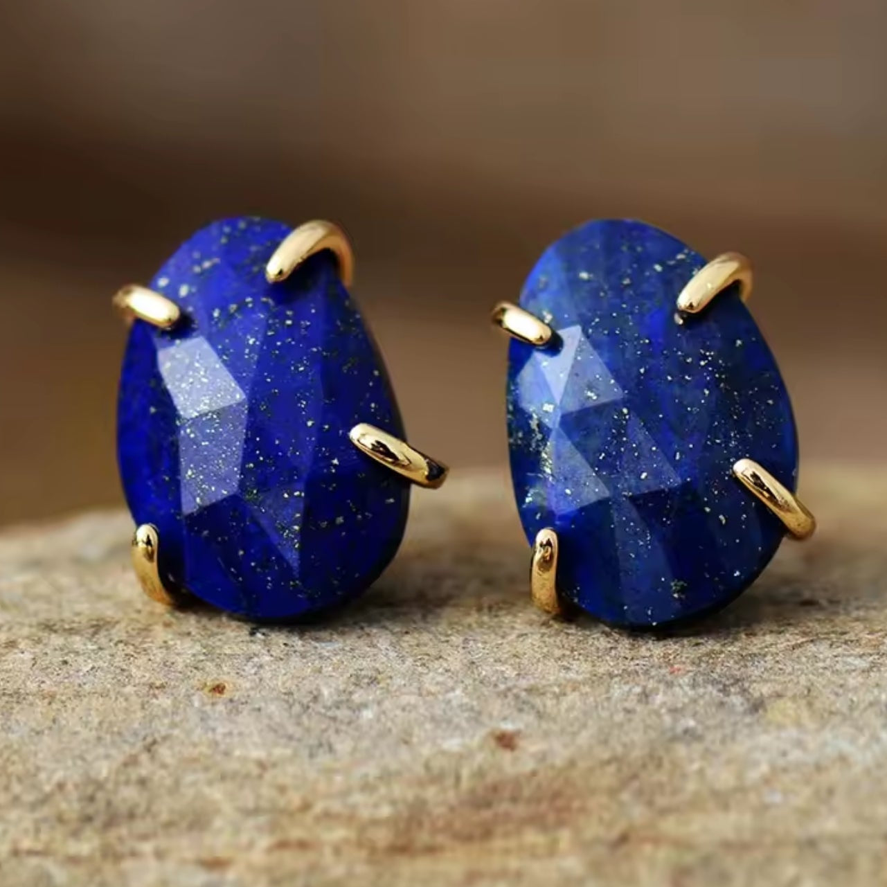 Piedra Minimal Earring