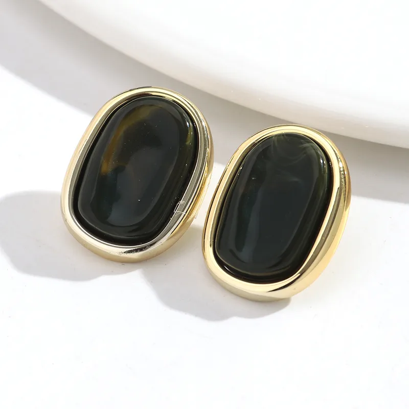 Gakli Earring