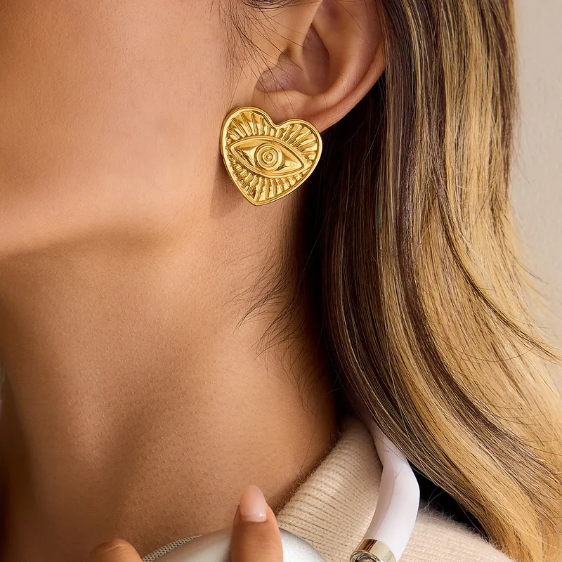 Heart Eye Earring