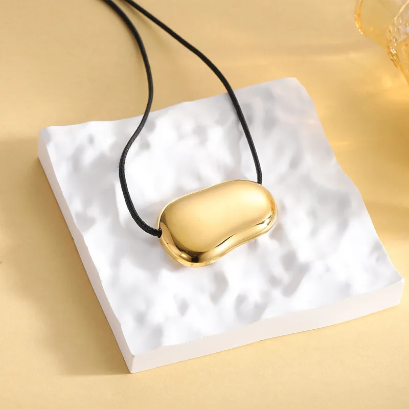 Cord Titan Necklace