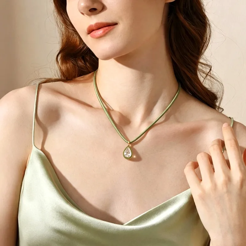 Haerd Necklace