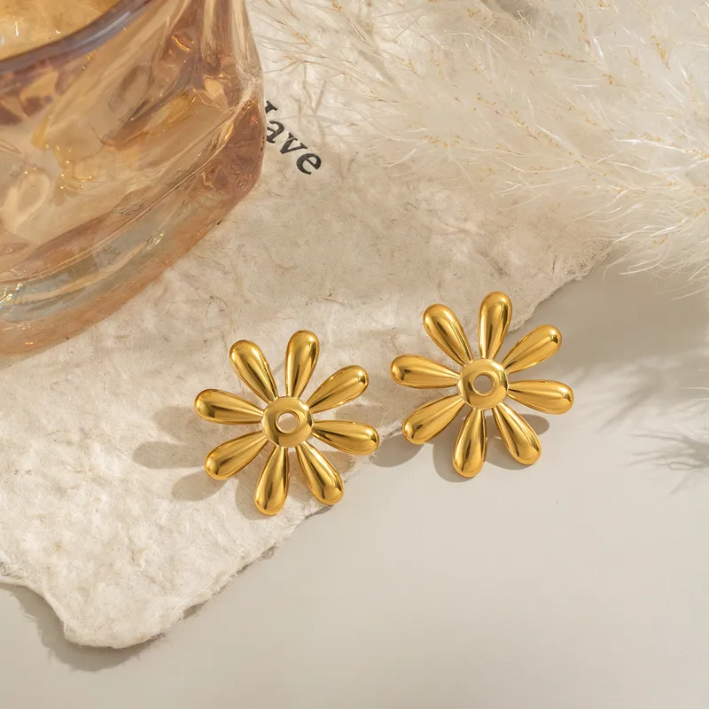 Artistic Flower Earring