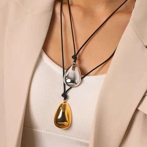 Cord Titan Necklace