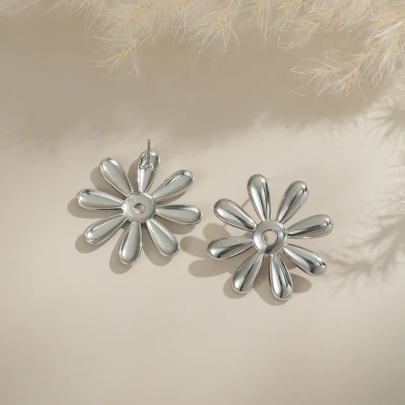 Artistic Flower Earring
