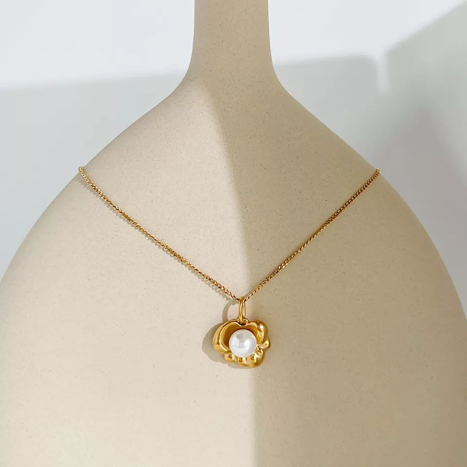 Pearl Eslabon Necklace