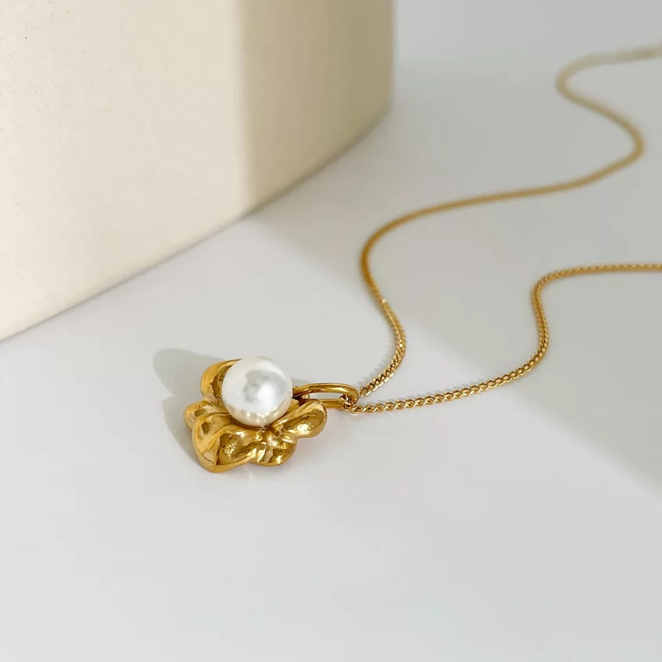 Pearl Eslabon Necklace