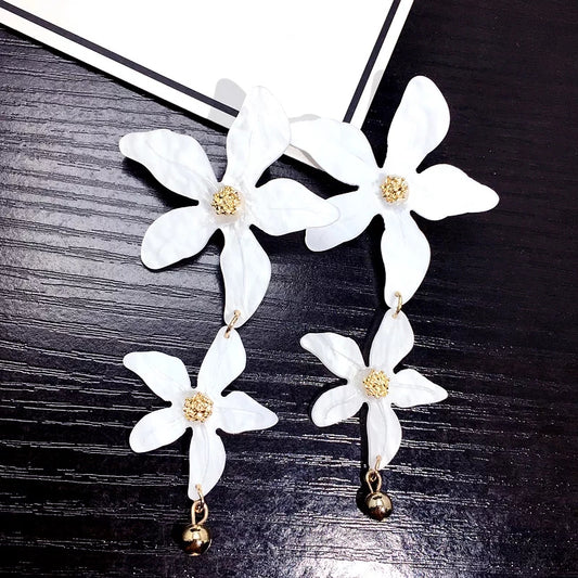 Accesorios de moda Aretes en tendencia fashion - Encuentralos en Lorela
