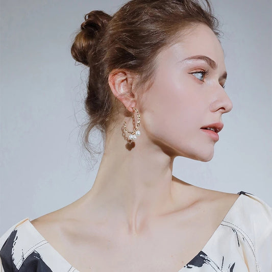 Accesorios de moda Aretes en tendencia fashion - Encuentralos en Lorela