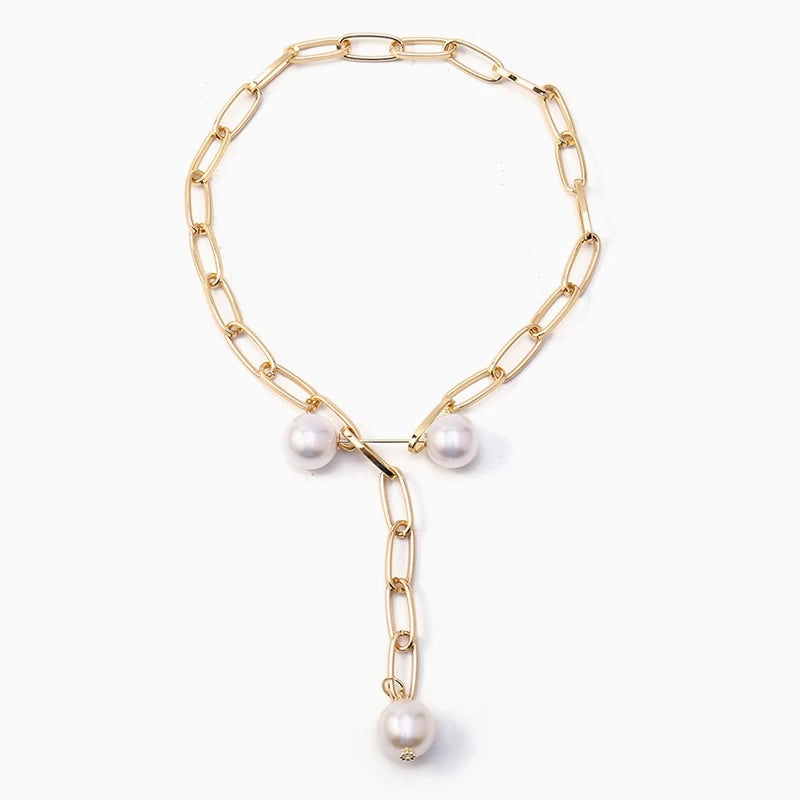 Cadena Pearl Necklace