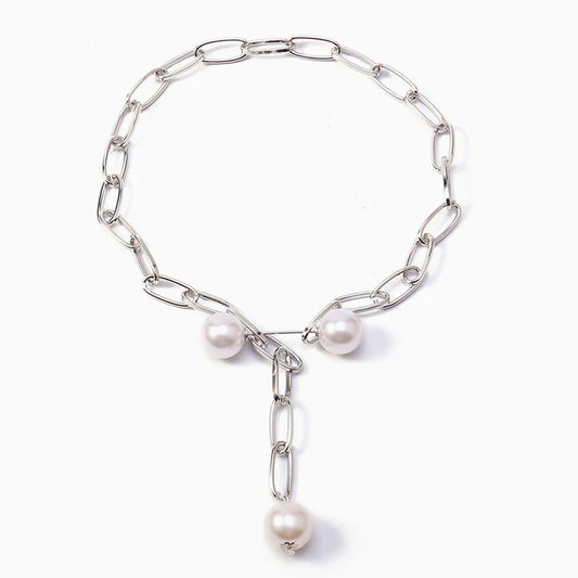 Cadena Pearl Necklace