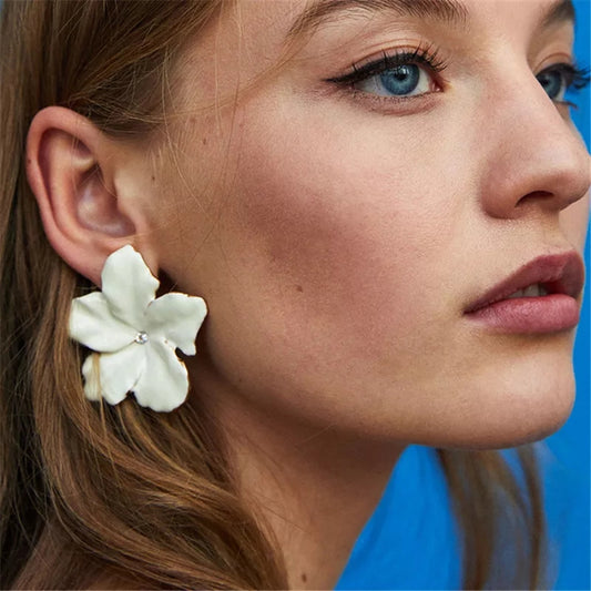 Accesorios de moda Aretes en tendencia fashion - Encuentralos en Lorela